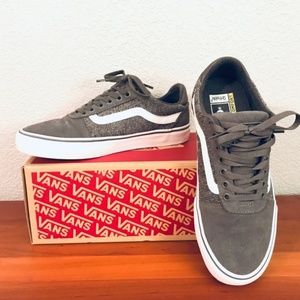 Vans Ward Deluxe 8.5